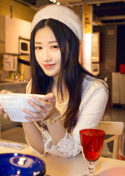 嫩草影业官方下载页面